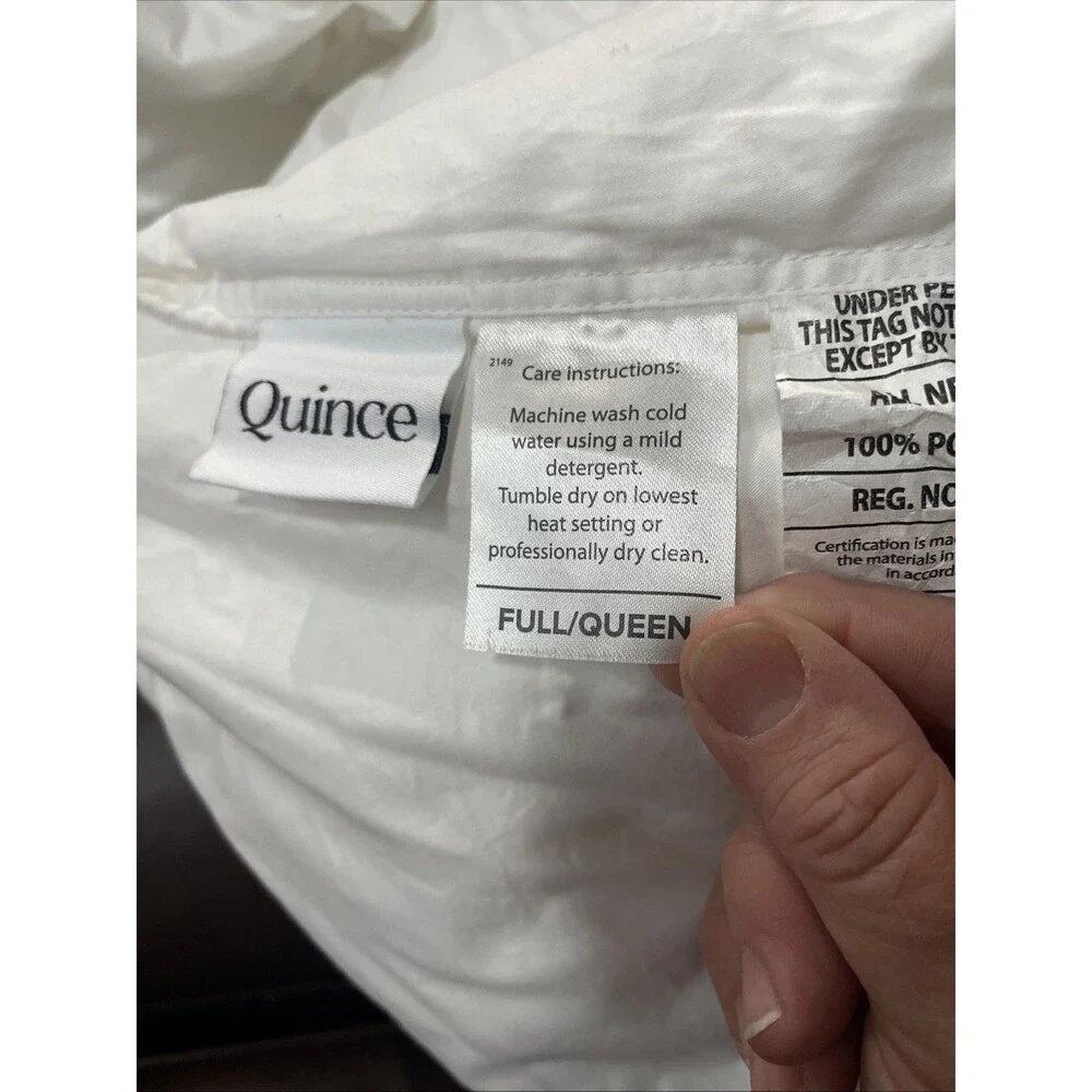 Quince Full Queen Comforter White 100% Cotton Cover Polyester Fill Made Canada